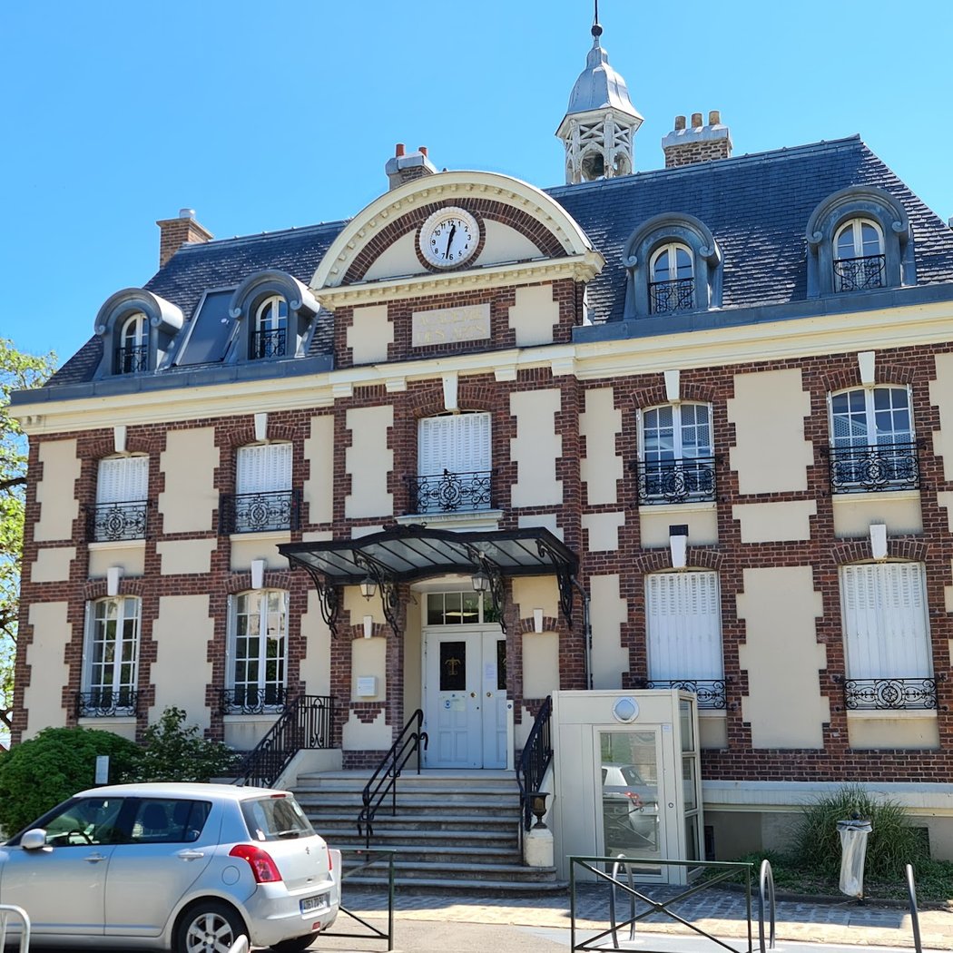 Academy Des Arts 2